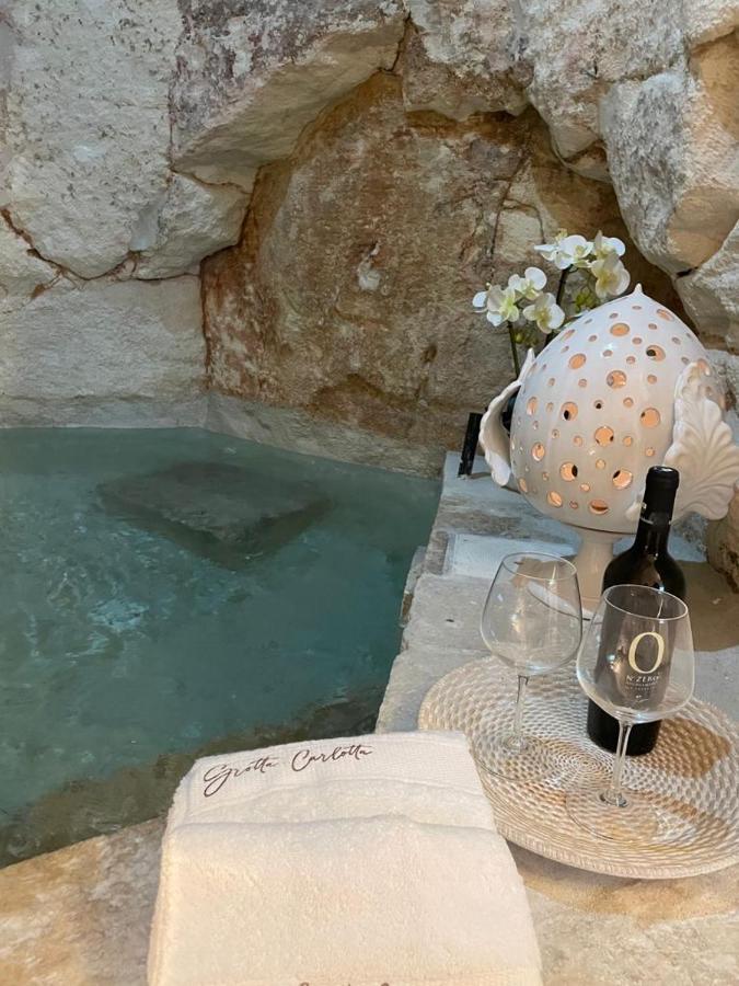 Bed and Breakfast Grotta Carlotta Ostuni Exterior foto