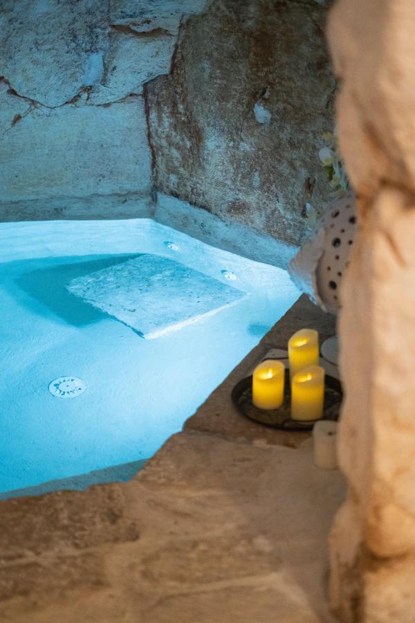 Bed and Breakfast Grotta Carlotta Ostuni Exterior foto