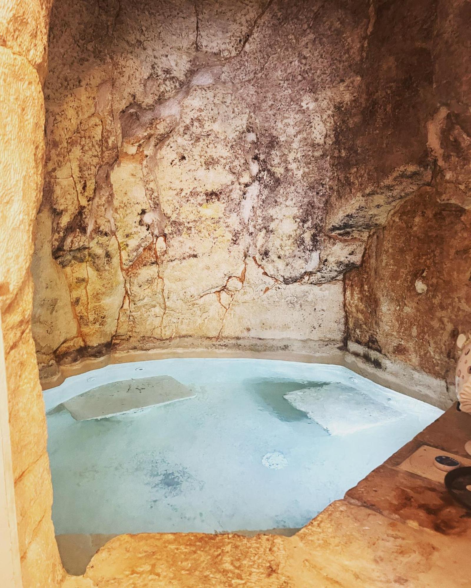 Bed and Breakfast Grotta Carlotta Ostuni Exterior foto